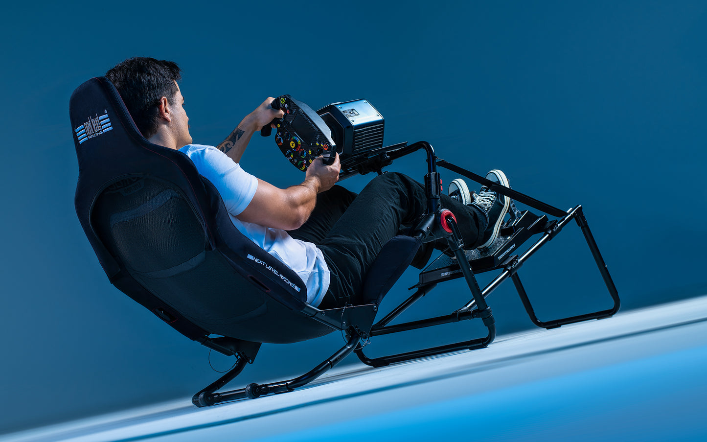 Casual F1 simulator for Playstation and PC